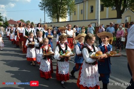 2017.08.27 Dożynki gminne w Majdanie Królewskim Zobacz fotorelację z Dożynek gminnych w Majdanie Królewskim (313 zdjęć). Kliknij na zdjęcie poniżej…