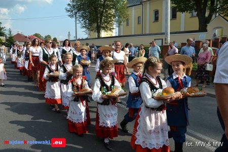 Zobacz fotorelację z Dożynek gminnych w Majdanie Królewskim (313 zdjęć). Kliknij na zdjęcie poniżej…